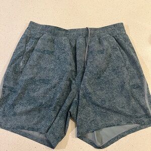 Lulu Lemon Pace Breaker Shorts - XL 7 Inch Inseam